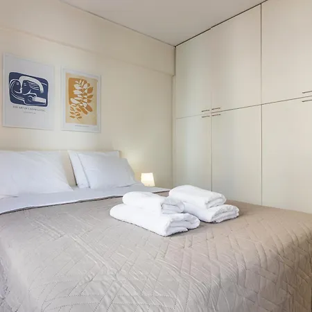 Spacious Downtown Two Bedroom With Private Parking Heraklion (Crete)